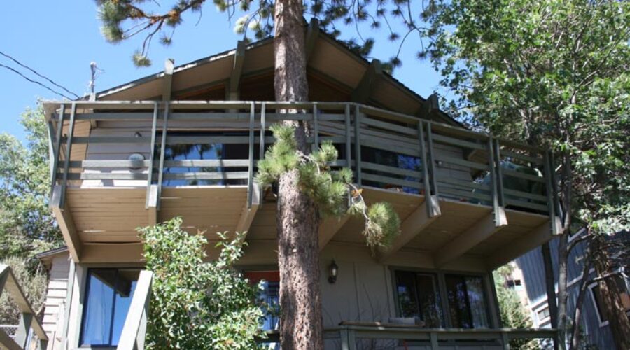 Lake View Hideaway